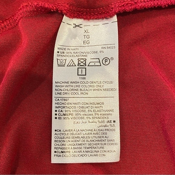 Old Navy Luxe women's XL red cranberry long sleeve v-neck silky soft t-shirt tee - Picture 6 of 7